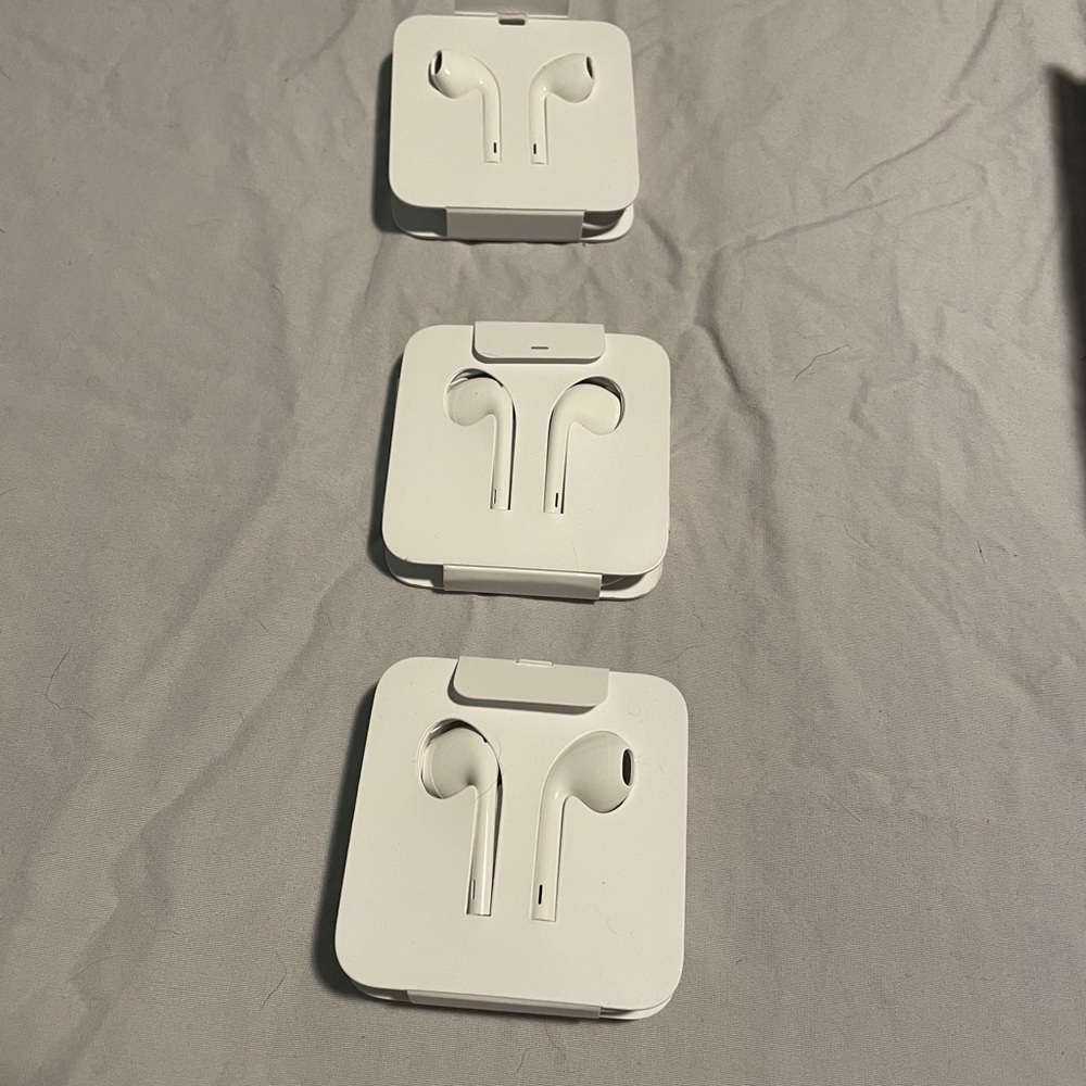 Apple IPhone EarPods with Lightning Connector